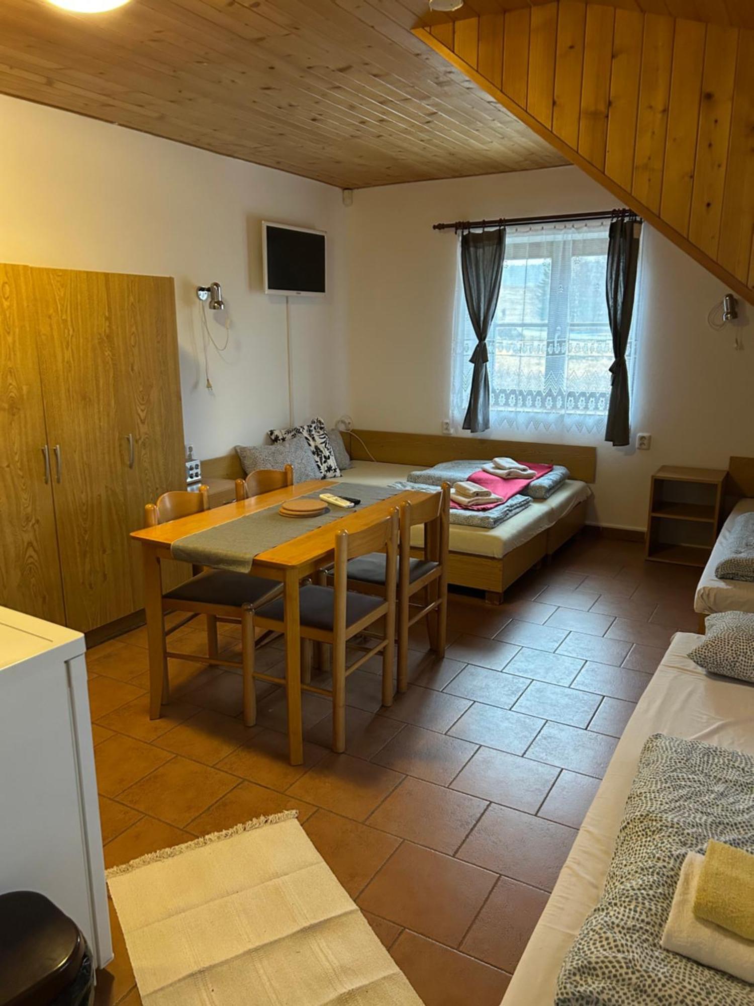 Slunecna Lada Lodge *